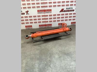 Pistone sollevamento per Hitachi EX235 in vendita da Massucco T. Srl Area Ricambi