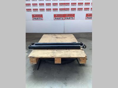 Pistone sollevamento per Bobcat 753 in vendita da Massucco T. Srl Area Ricambi
