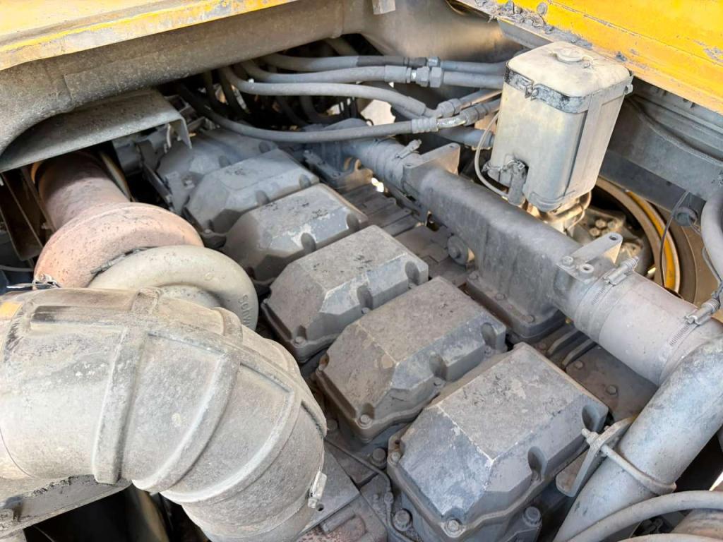 Komatsu HD605-7 Foto 25