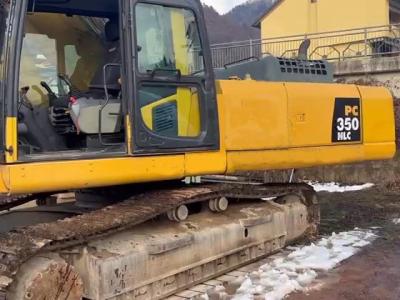 Komatsu 350 demolition