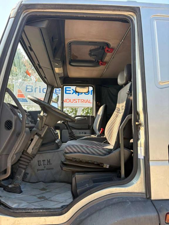 Iveco EUROTECH 190.30 con gru BONFIGLIOLI Foto 10