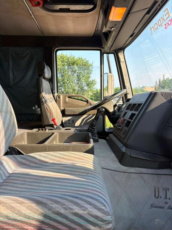 Iveco EUROTECH 190.30 con gru BONFIGLIOLI Foto 4