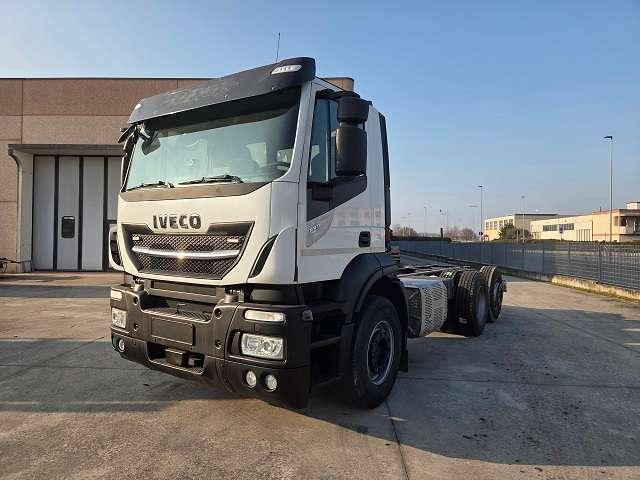 Iveco Stralis AD 260S33 Foto 9
