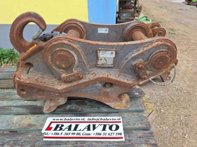 Golla UNI70 for 15-18 ton excavators in vendita da Balavto