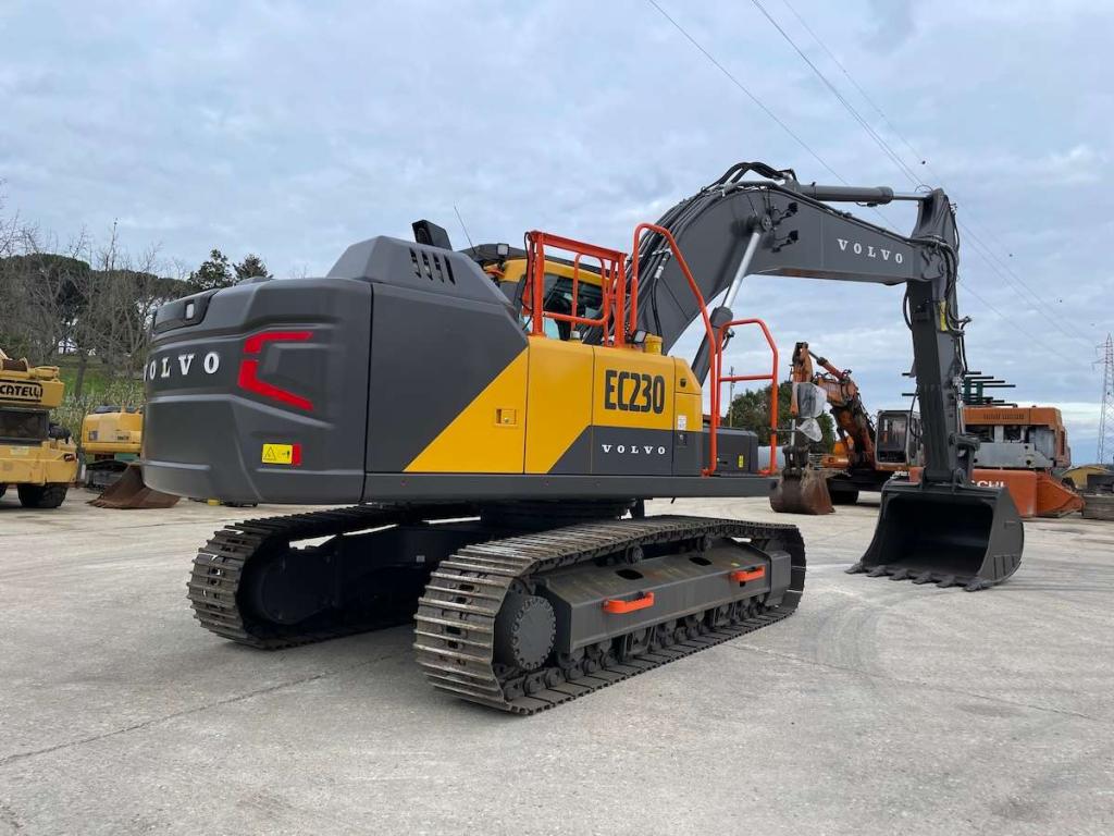 Volvo EC230FNL-5 Foto 4