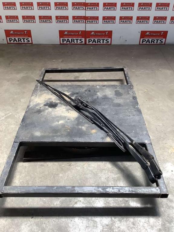 Tergicristallo per Hitachi ZX135US-7 Foto 2