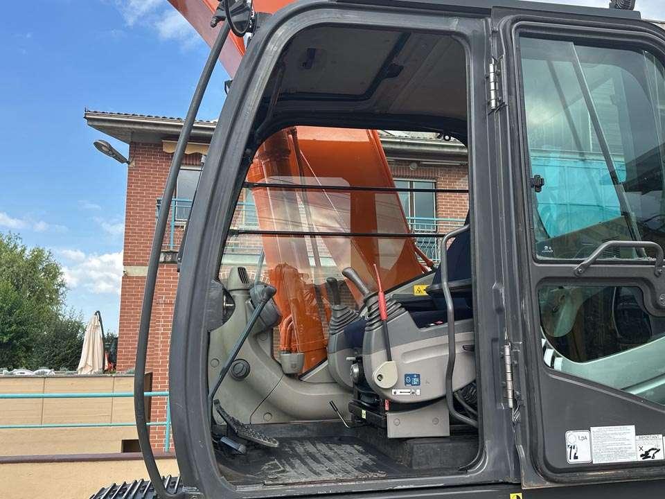 Hitachi ZX210LC-3 SLF Foto 13
