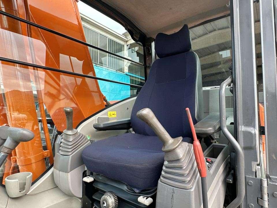 Hitachi ZX210LC-3 SLF Foto 15