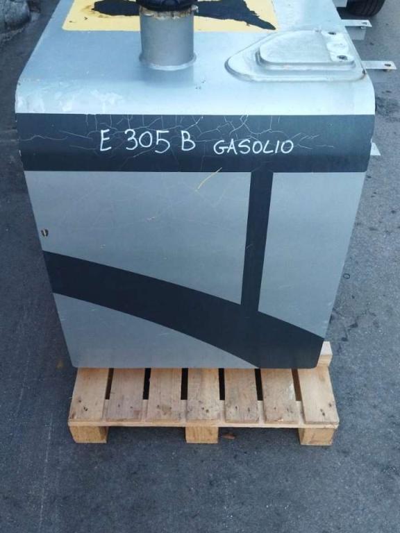 Serbatoio gasolio per New Holland E 305 B Foto 2