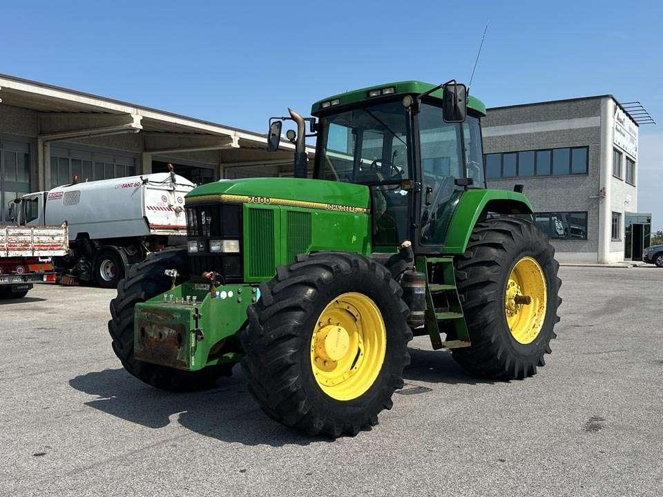 John Deere 7800 4X4 Foto 1