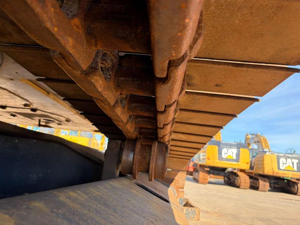 Caterpillar 330 Foto 14