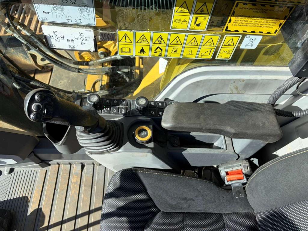 Caterpillar 330 Foto 23