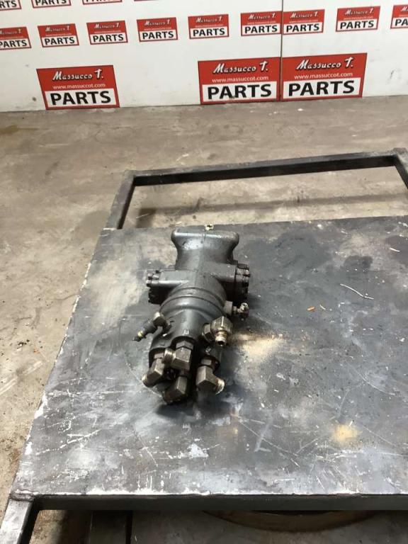 Giunto Rotante per Komatsu PC228-3 Foto 4