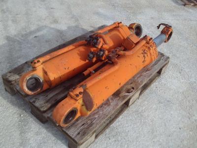 Pistone richiamo benna per Fiat Allis FR220 in vendita da OLM 90 Srl