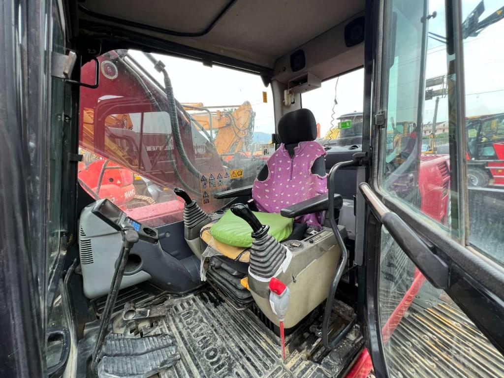 Komatsu PC230 NHD-8 Foto 7