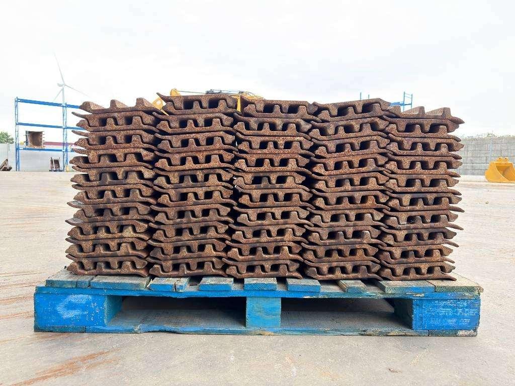 Caterpillar 317 / 318 / 319 / 320 / 321 / 323 / 325F - 900 mm Foto 3