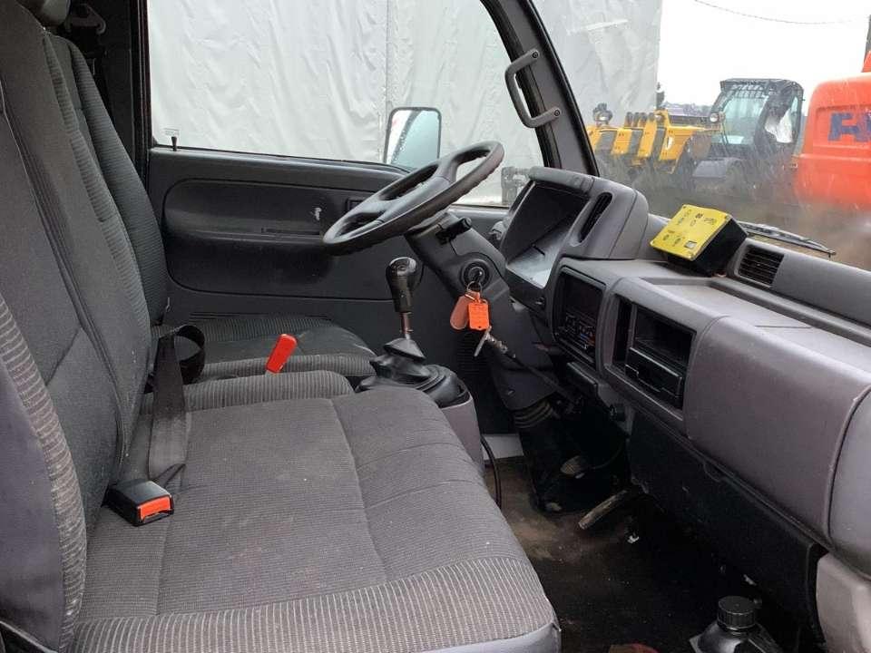 Socage 20-9 su Nissan CAB STAR Foto 2