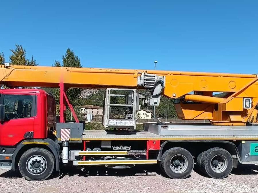 Scania J 340  TA Foto 5