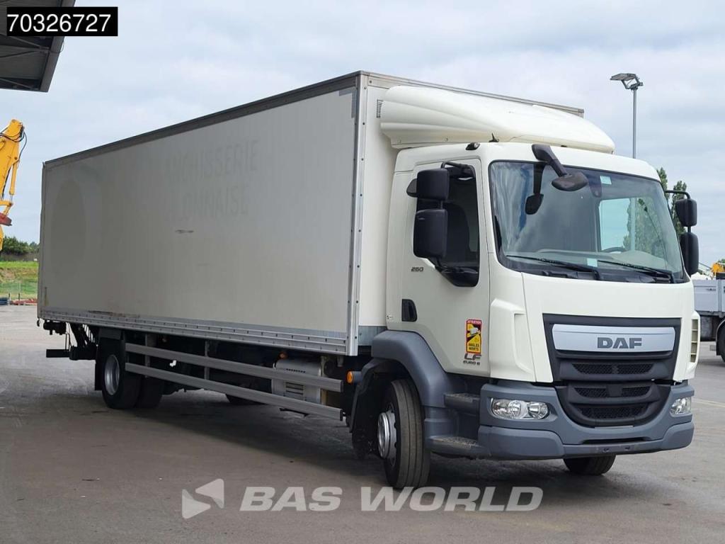 Daf LF 260 4X2 16t Automatic Tailgate Euro 6 Foto 3