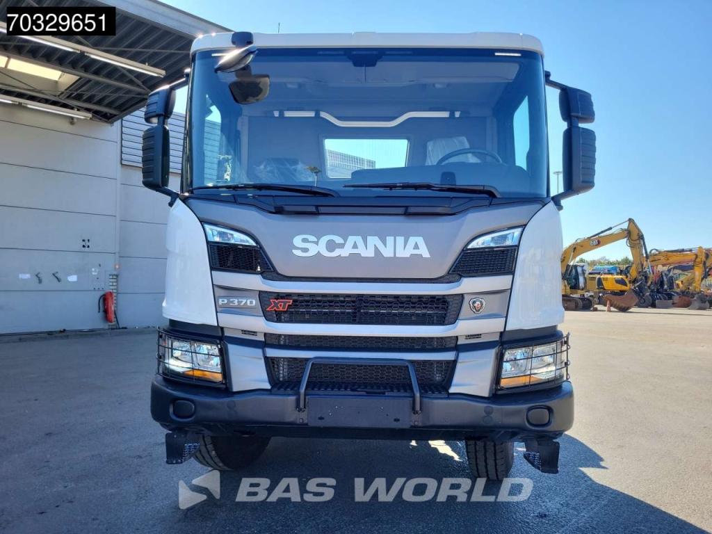 Scania P370 8X4 NEW 8x4 chassis Semi Automatic Euro 6 Foto 10