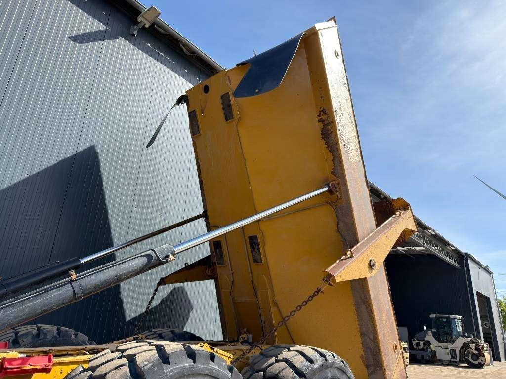 Caterpillar 730C2 Foto 2
