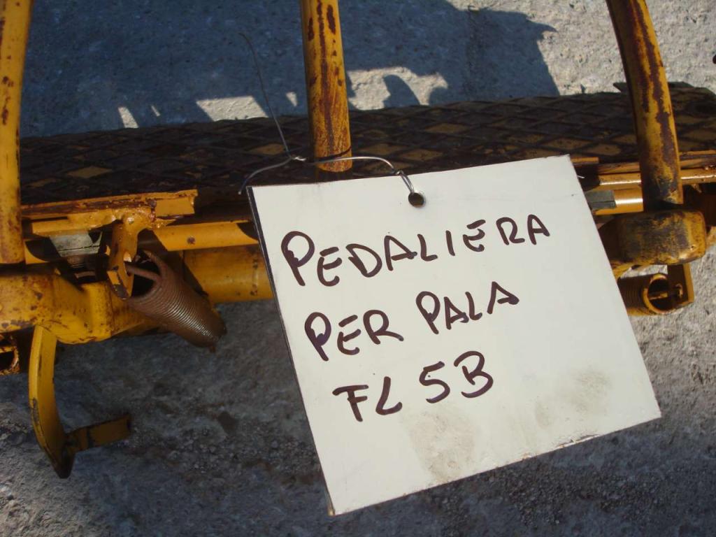 Pedaliera per Fiat Allis FL5B Foto 3