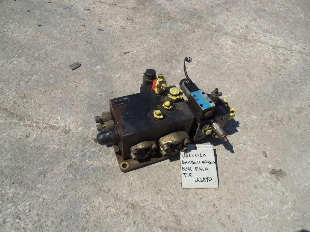 Valvola antibeccheggio per Fiat Kobelco W270 Foto 3