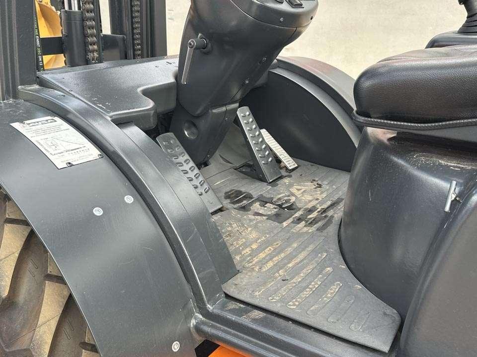 Ausa C200H 4x4 Foto 12
