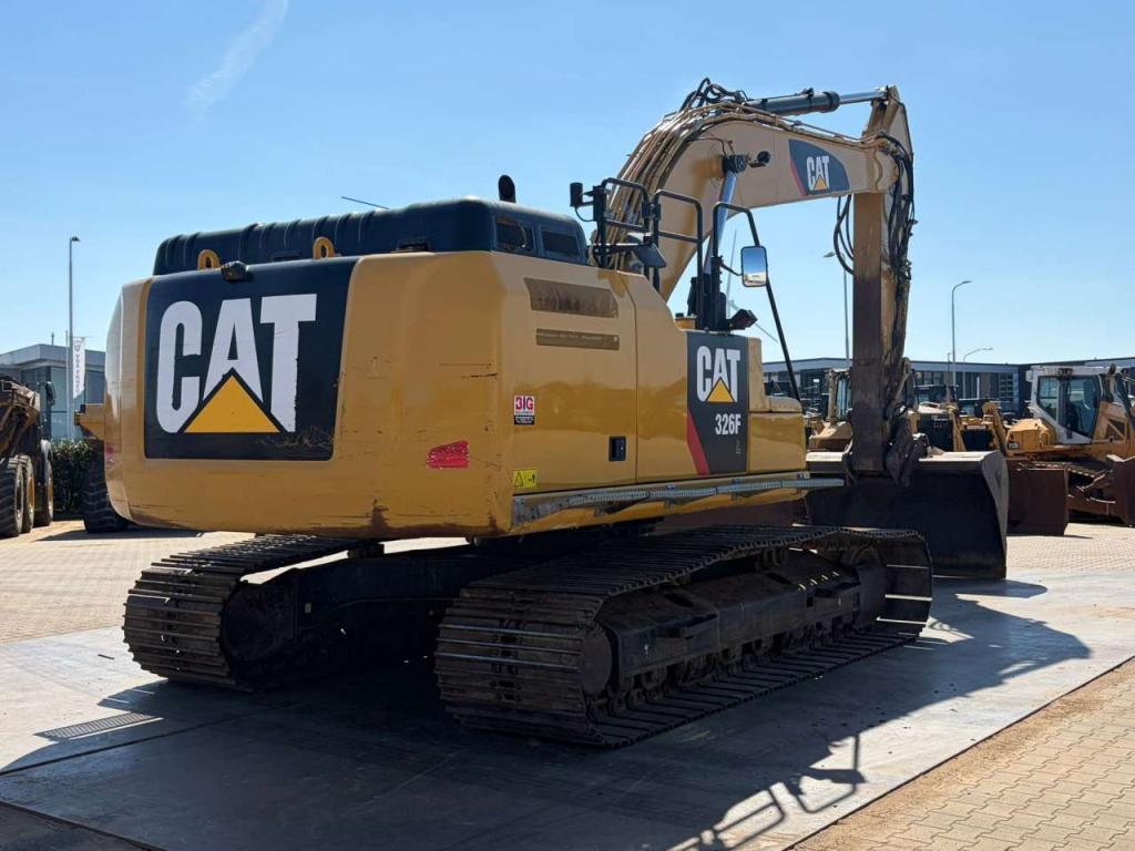 Caterpillar 326FL Foto 5