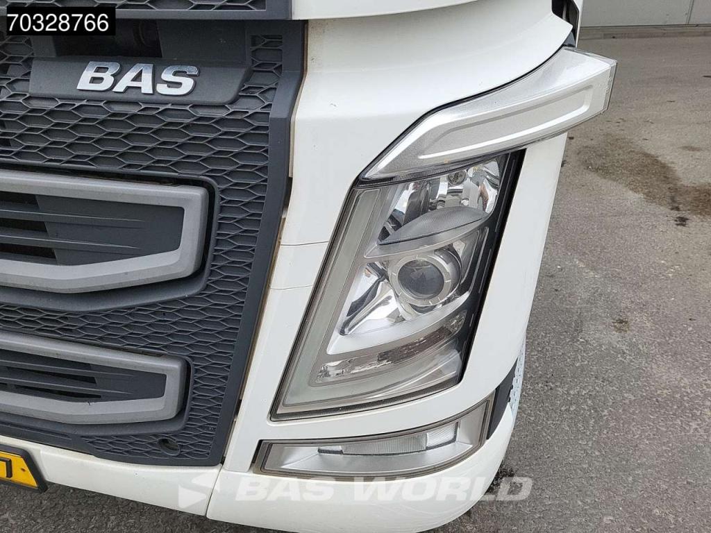 Volvo FH 500 4X2 XL 2xTanks Xenon I-ParkCool Leder Foto 19