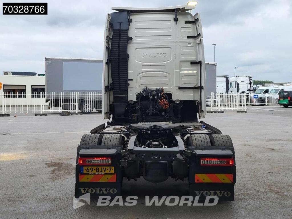 Volvo FH 500 4X2 XL 2xTanks Xenon I-ParkCool Leder Foto 3
