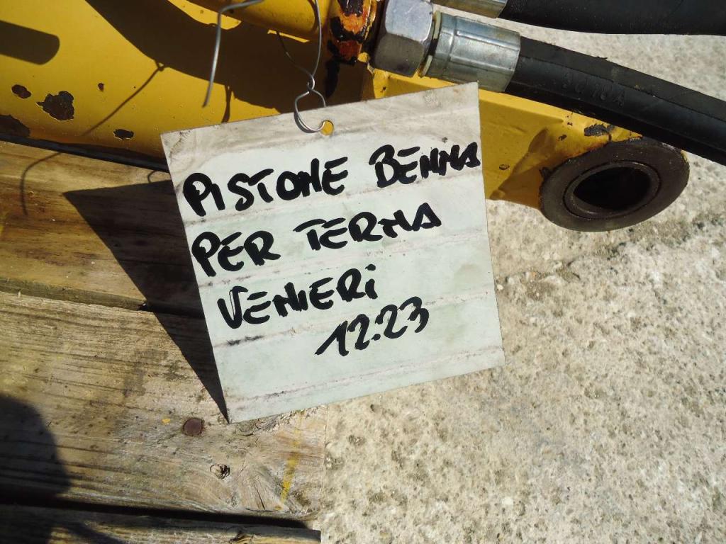 Pistone rotazione benna per Venieri 12.23 Foto 3