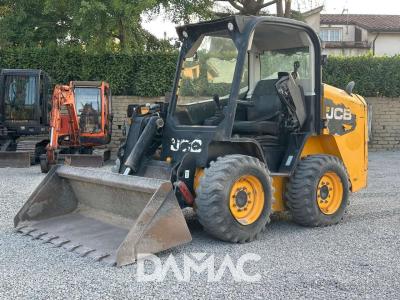 JCB 225 in vendita da DAMAC