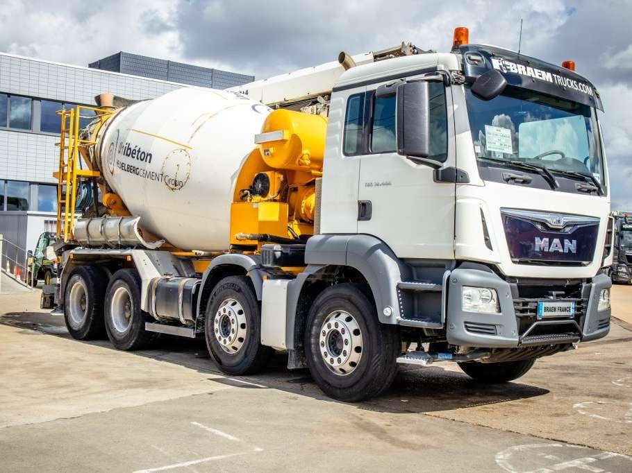 Man TGS 32.400BB+LIEBHERR 8M³+BAND/TAPIS 16m Foto 4