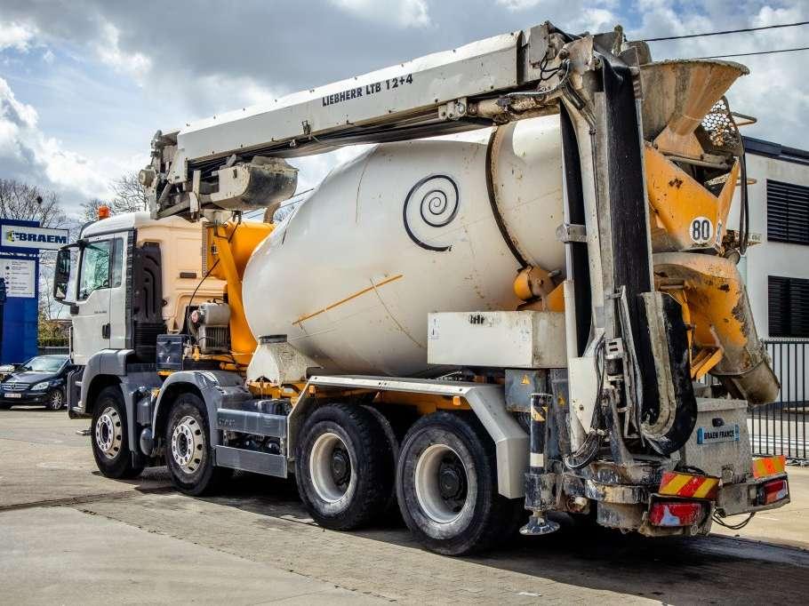 Man TGS 32.400BB+LIEBHERR 8M³+BAND/TAPIS 16m Foto 7