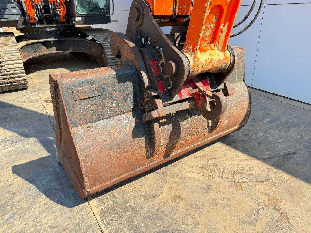 Hitachi ZX350LC-6 - Hammer Lines / Automatic Greasing Foto 19