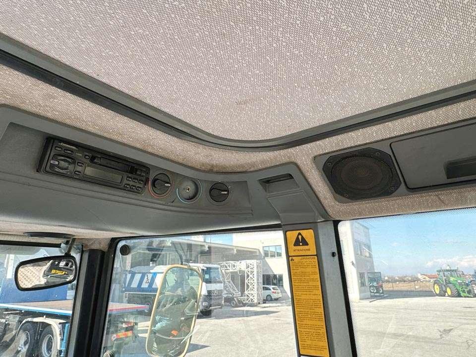 Ford 8240 4x4 Foto 13