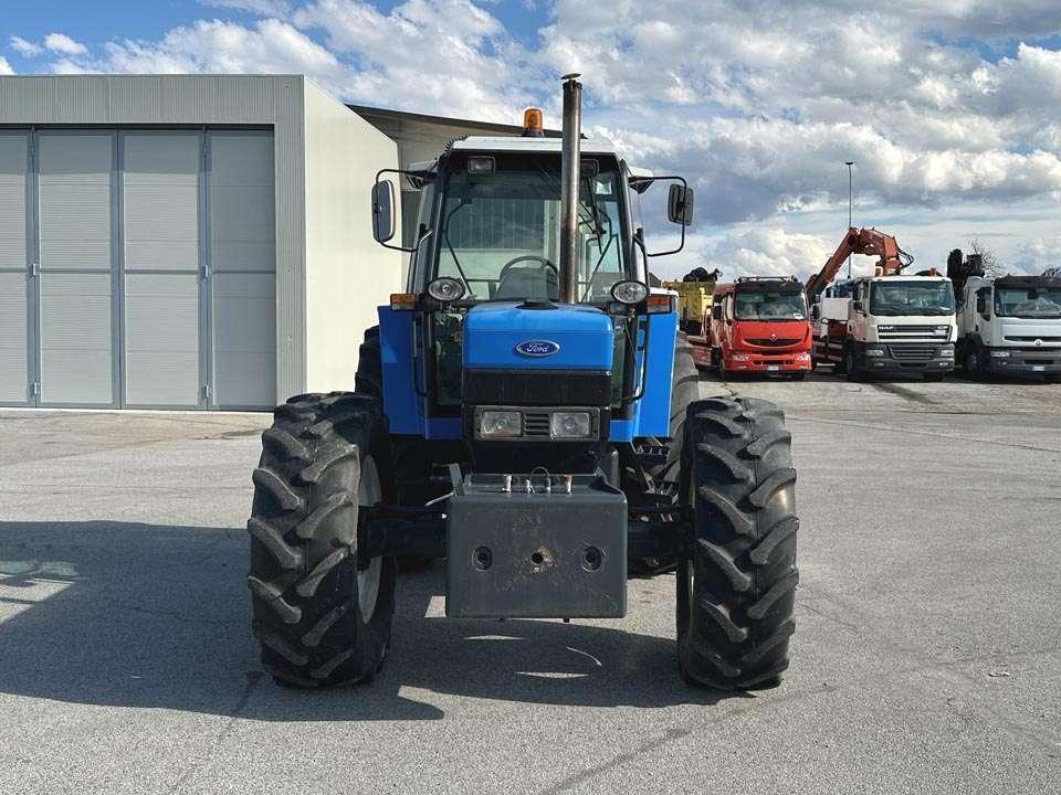 Ford 8240 4x4 Foto 16
