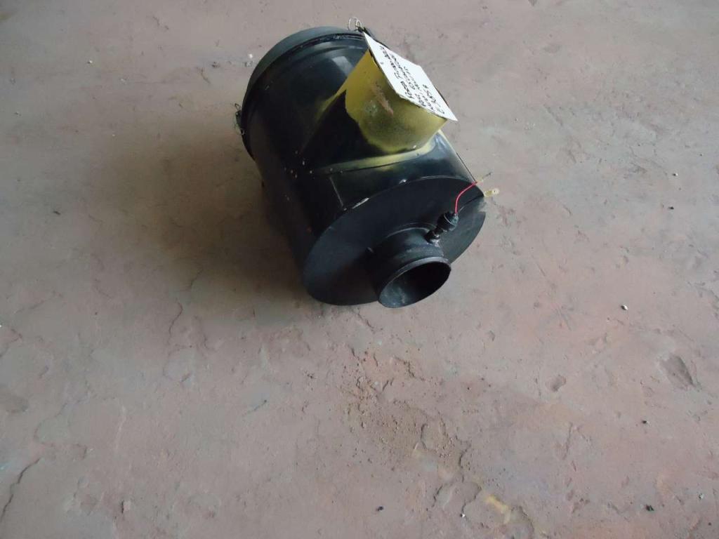 Supporto filtro aria per New Holland E385B Foto 3