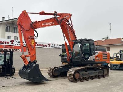 Hitachi ZX300LCNT-6 in vendita da Massucco T. Srl