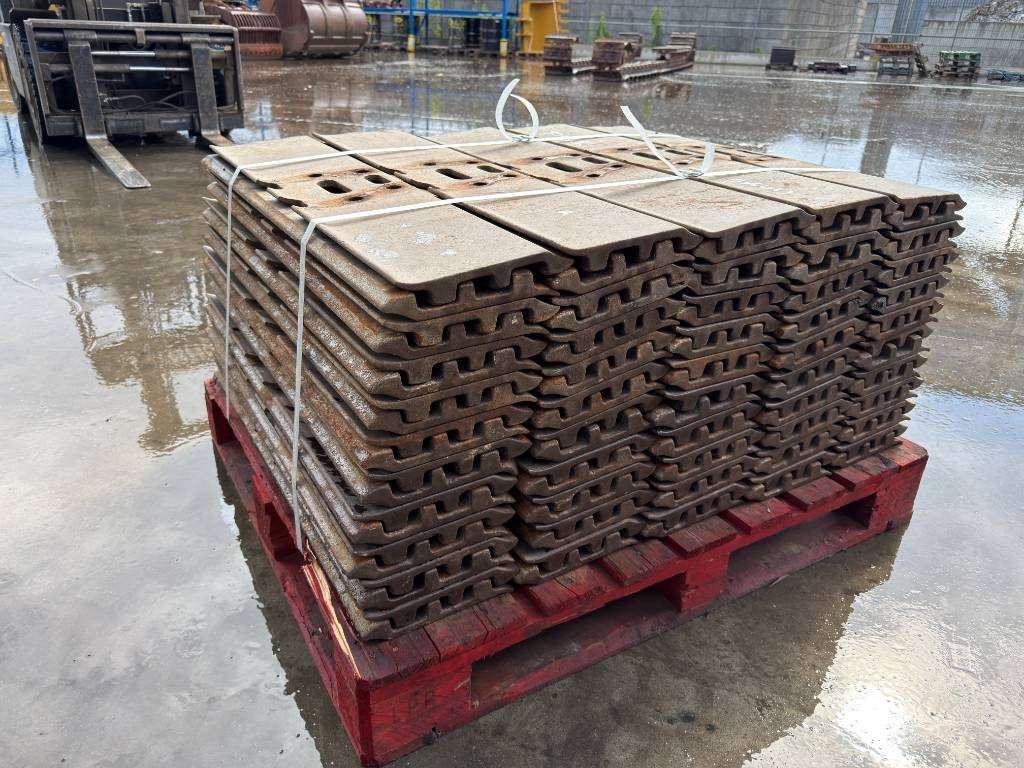 Caterpillar 326 / 329 / 330 | Triple grouser 900mm Foto 4