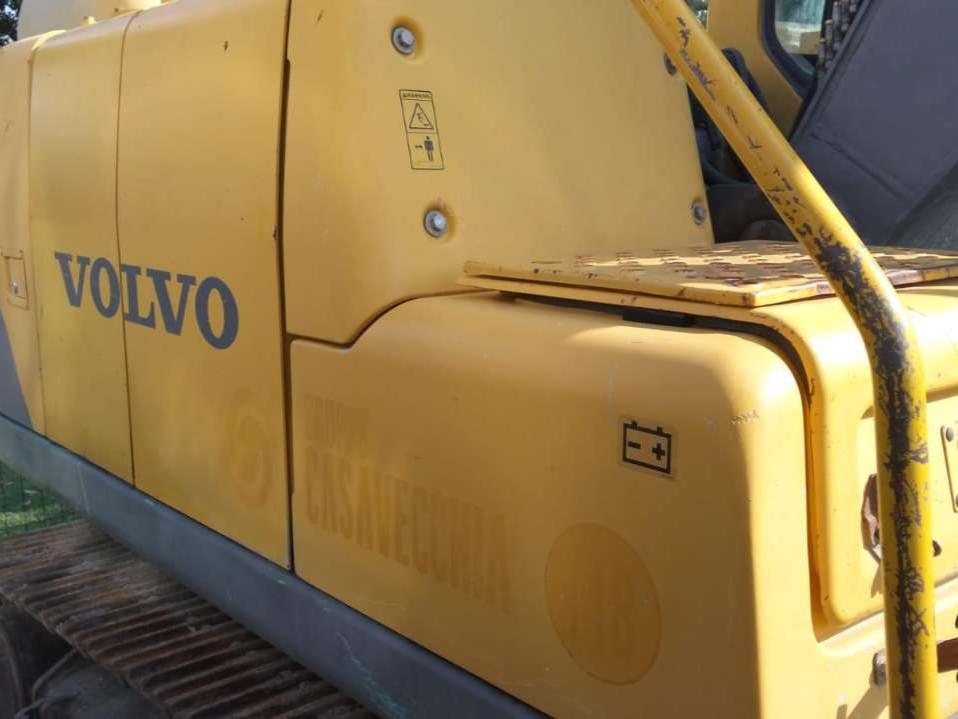 Volvo EC140B Foto 2