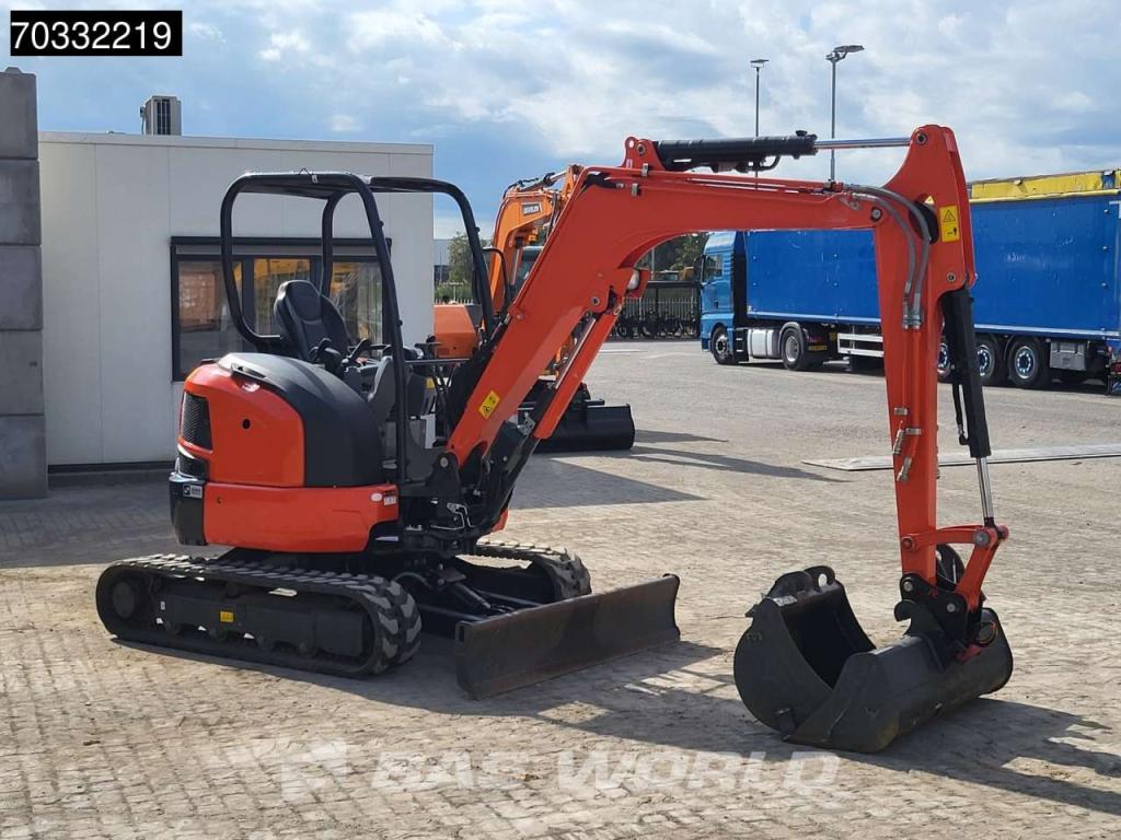 Kubota U36 -4 3 Buckets - Like New! Foto 8