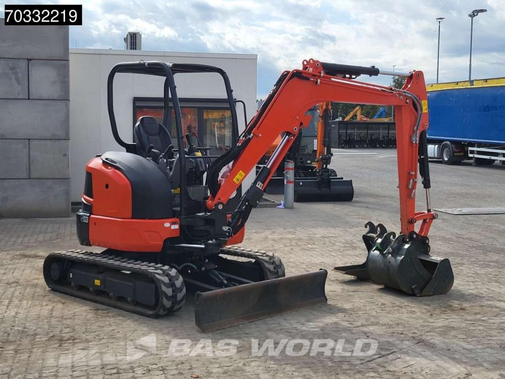 Kubota U36 -4 3 Buckets - Like New! Foto 9