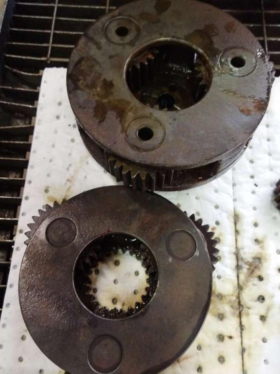 Riduttore di rotazione ralla per Caterpillar 312 B Foto 1