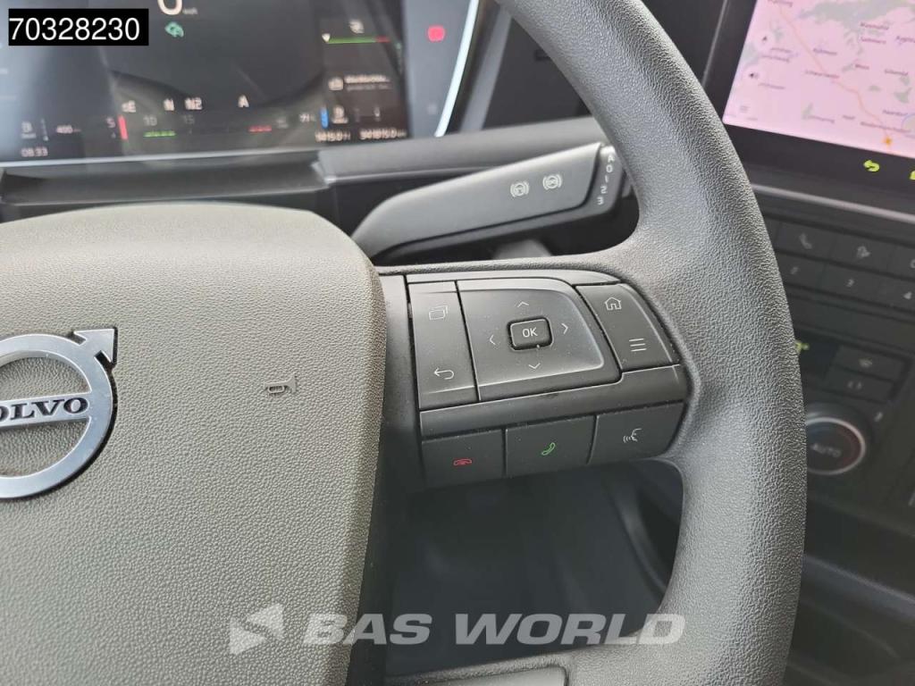 Volvo FH 460 4X2 Mega XL 2x Tanks ACC Navi Foto 25