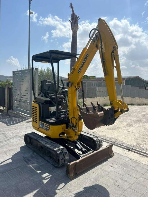 Komatsu PC 16R-3HS Foto 7