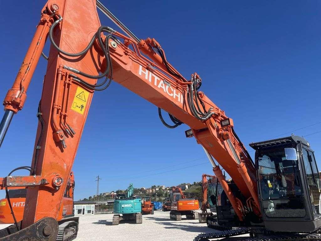 Hitachi ZX 240 N-6 Foto 2