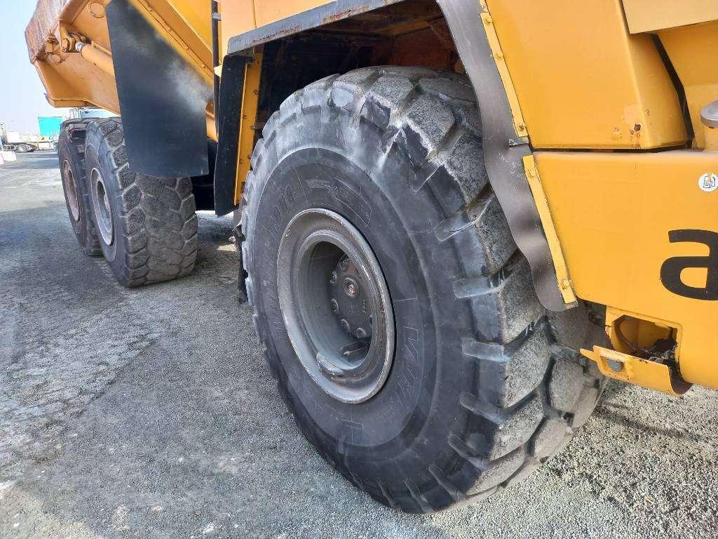 Komatsu HM400-3R (4 units available for sale in Abu Dhabi) Foto 17