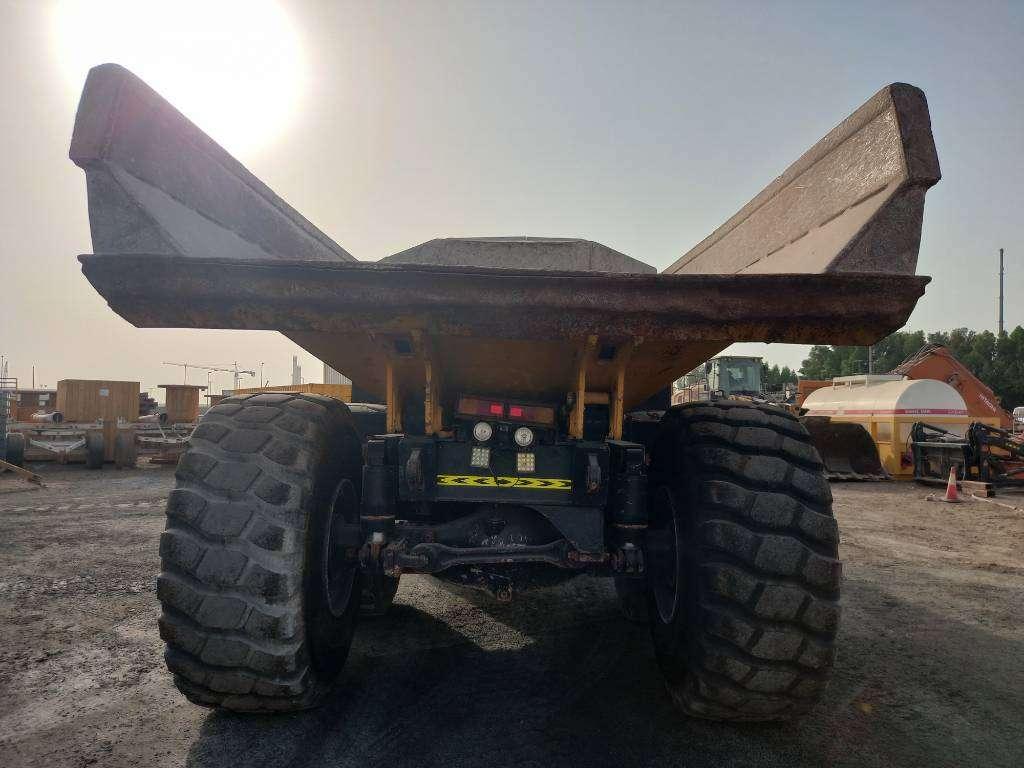 Komatsu HM400-3R (4 units available for sale in Abu Dhabi) Foto 5